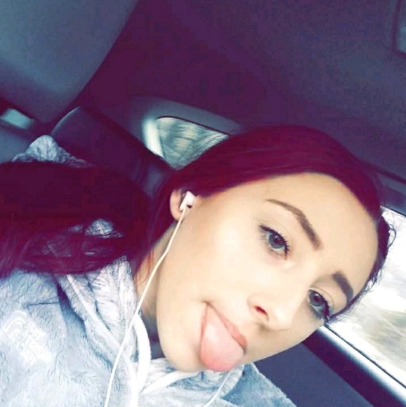 Meet your Posher, Jess - Picture 1 of 1